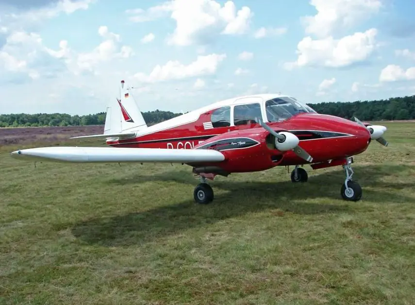 Piper PA-23 Apache