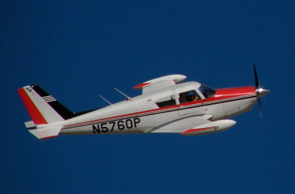  Piper PA-24 Comanche