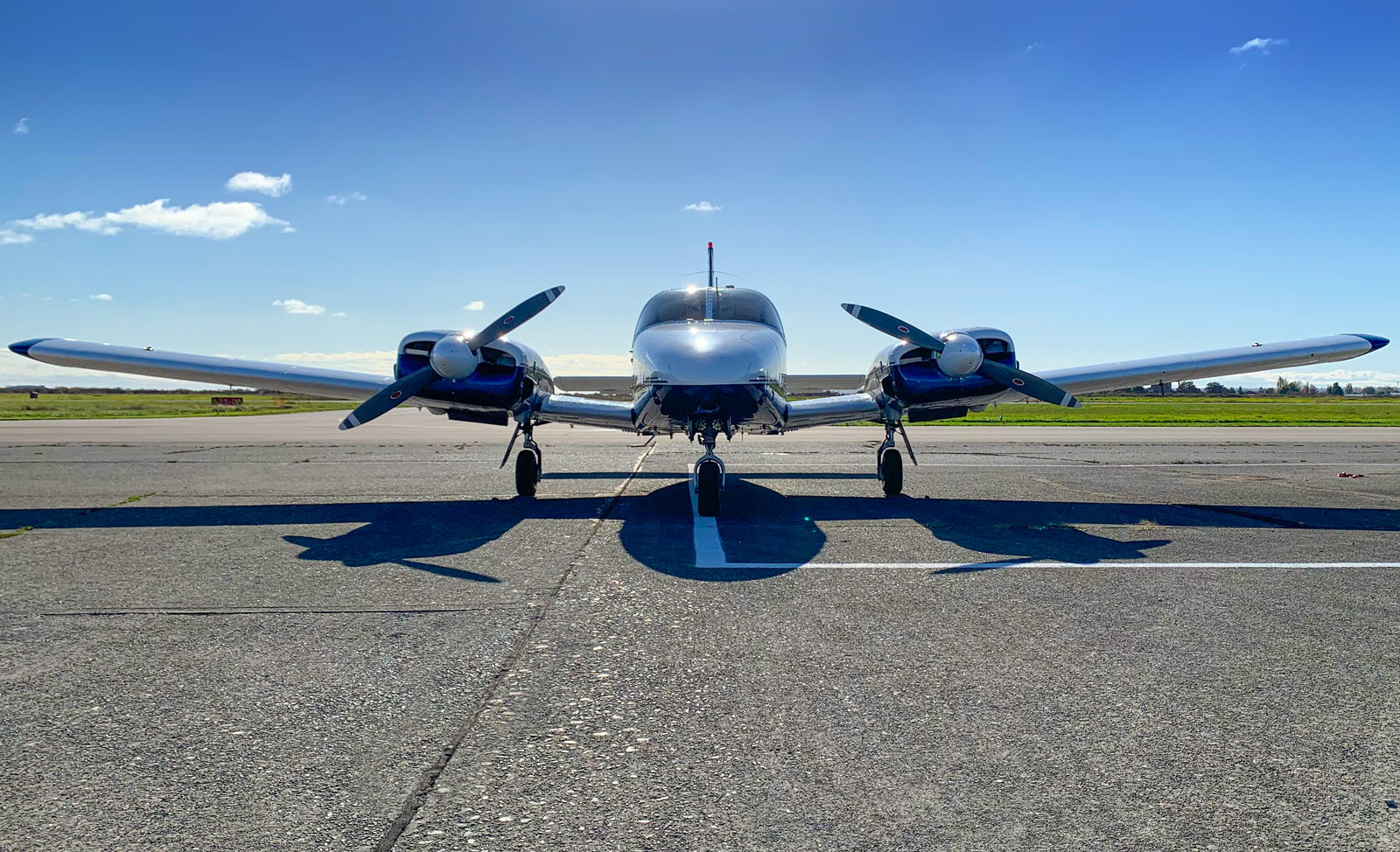 Piper PA-34 Seneca: Specs, Performance, and Price